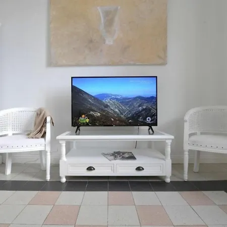 Bacone Liberty Vittoria By Halldis Apartment