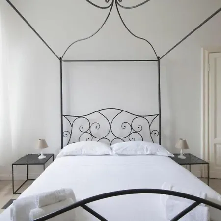 Bacone Liberty Vittoria By Halldis Mailand