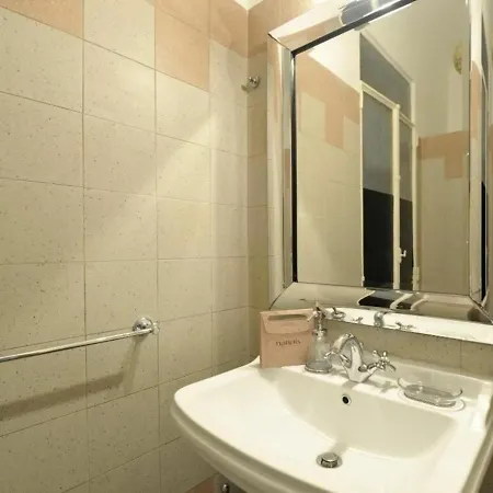 Bacone Liberty Vittoria By Halldis Apartment Mailand